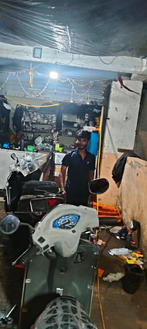 Tools and service bay at Raj Auto Services garage